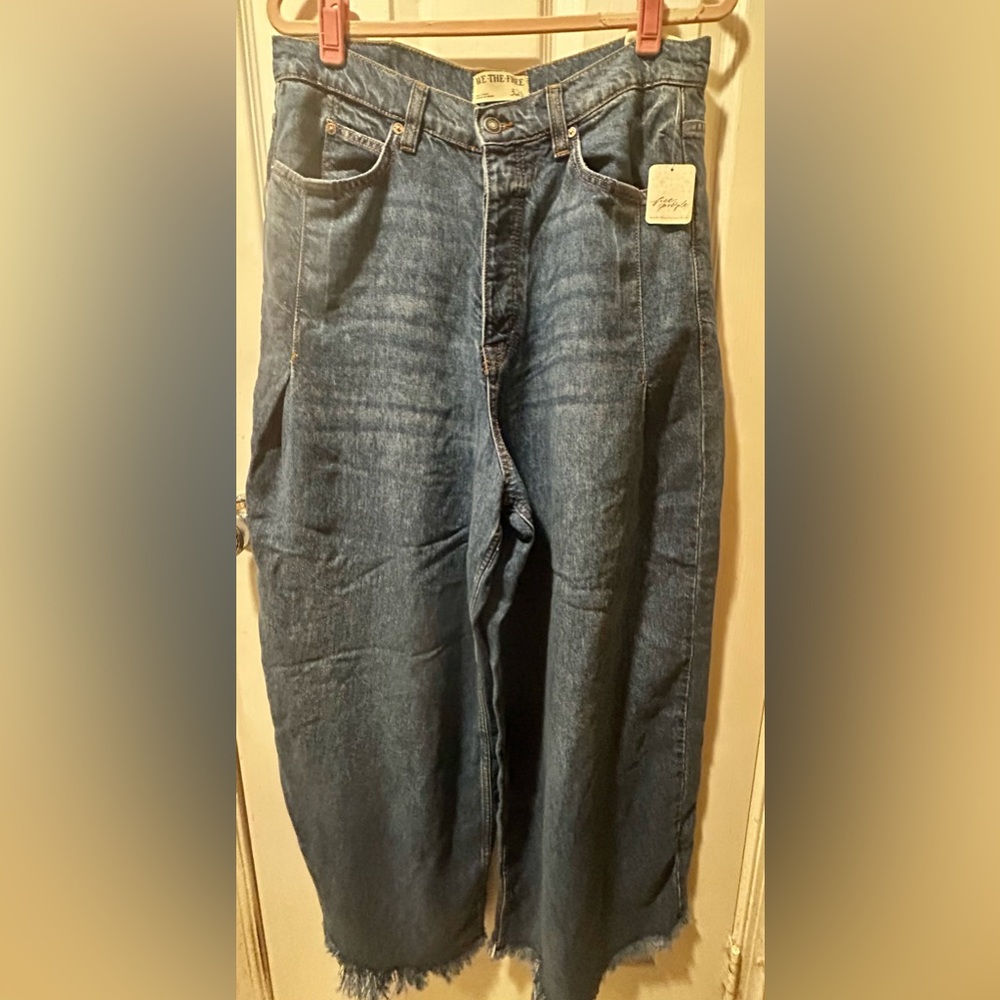 NWT FREE PEOPLE We The Free Old West Slouchy Jeans Size 32S - Picture 8 of 10
